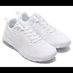 Women’s ❇️Nike AirMax Motion LW SE❇️